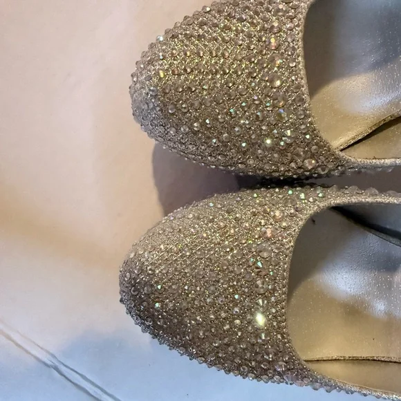Dream Pairs Silver Crystal Platform Pumps - Women's High Heels - Picture 6 of 9